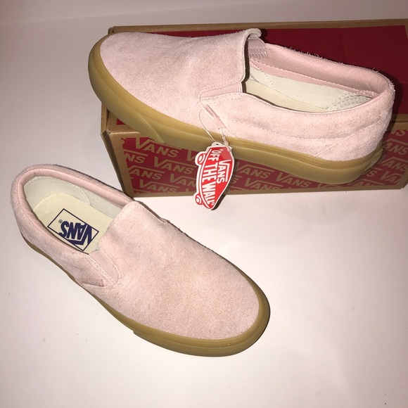 women's fuzzy slip on vans